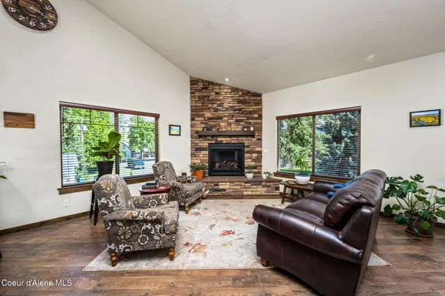 $899,875 | 1997 East Avondale Lane, Hayden, ID 83835