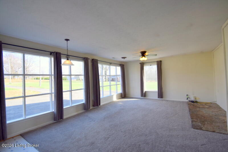 8110 Cooper Chapel Road Louisville, KY 40229 - Photo 11 of 31 DSC_0866