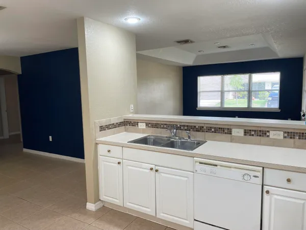 $1,725 | 1767 North Dovetail Drive, Unit C, Fort Pierce, FL 34982