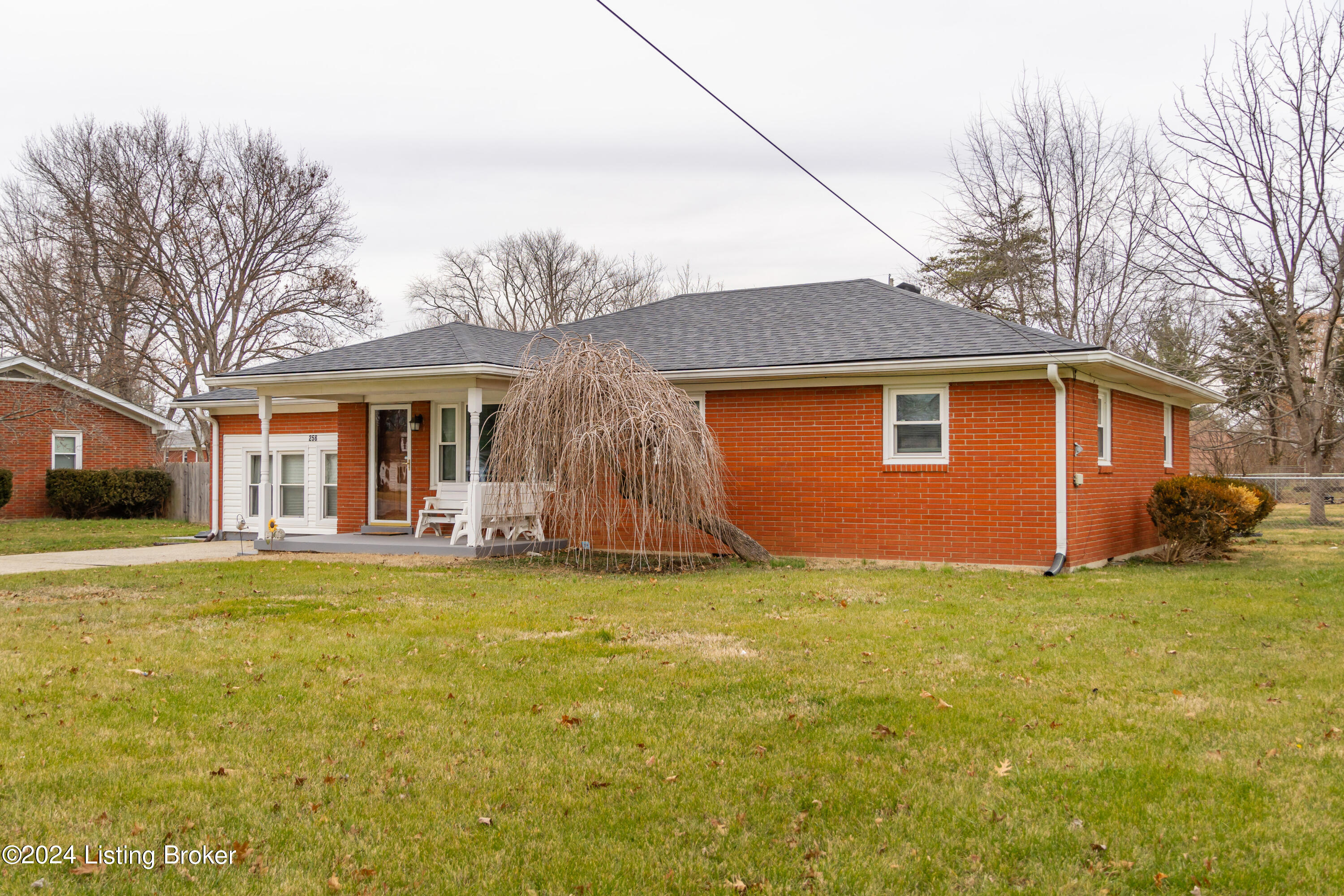 258 Stringer Lane Mount Washington, KY 40047 - Photo 3 of 70 258-Stringer-Ln_003