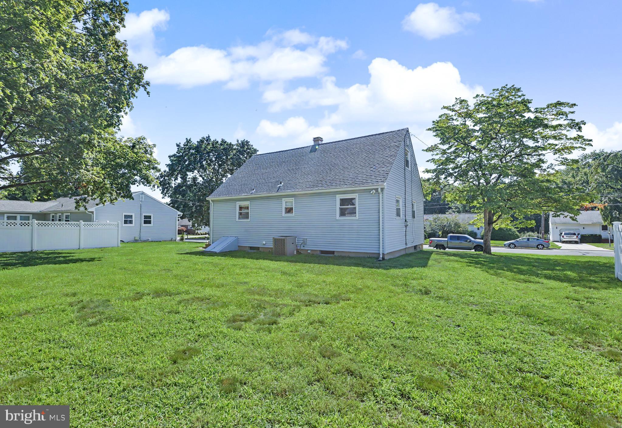 16 Running Brook Road Ewing, NJ 08638 - Photo 30 of 40