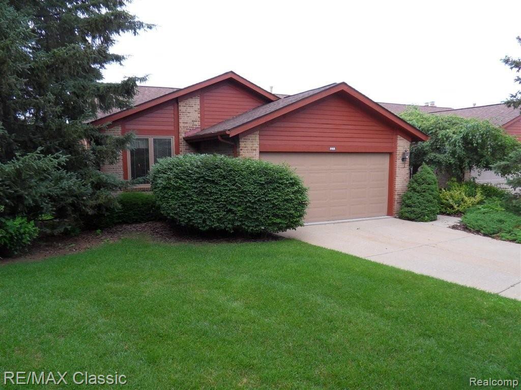 968 GreenView Court Rochester, MI 48307 - Photo 1 of 42 SDC19533.JPG
