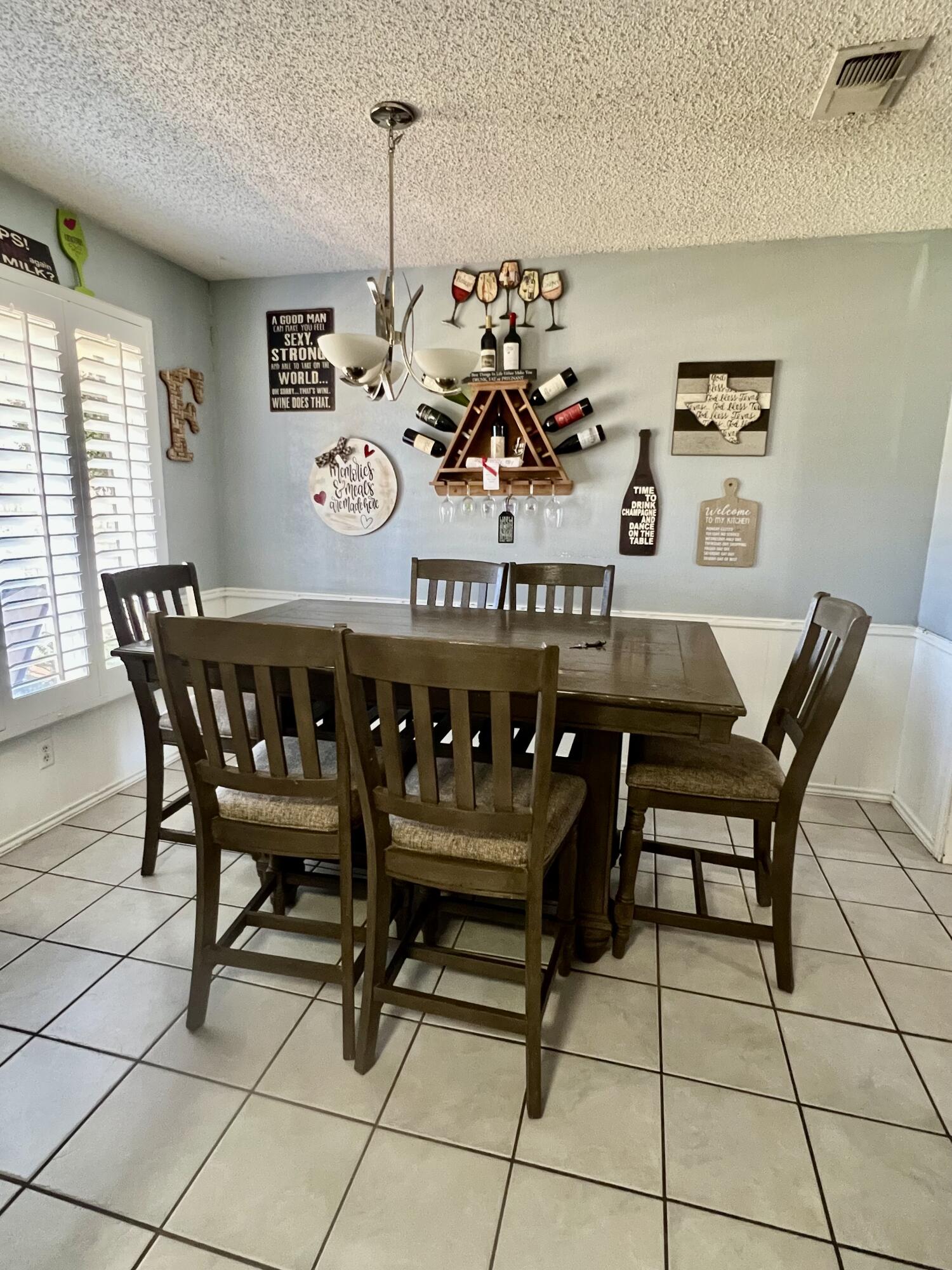 5724 74th Street Lubbock, TX 79424 - Photo 5 of 18 IMG_3421