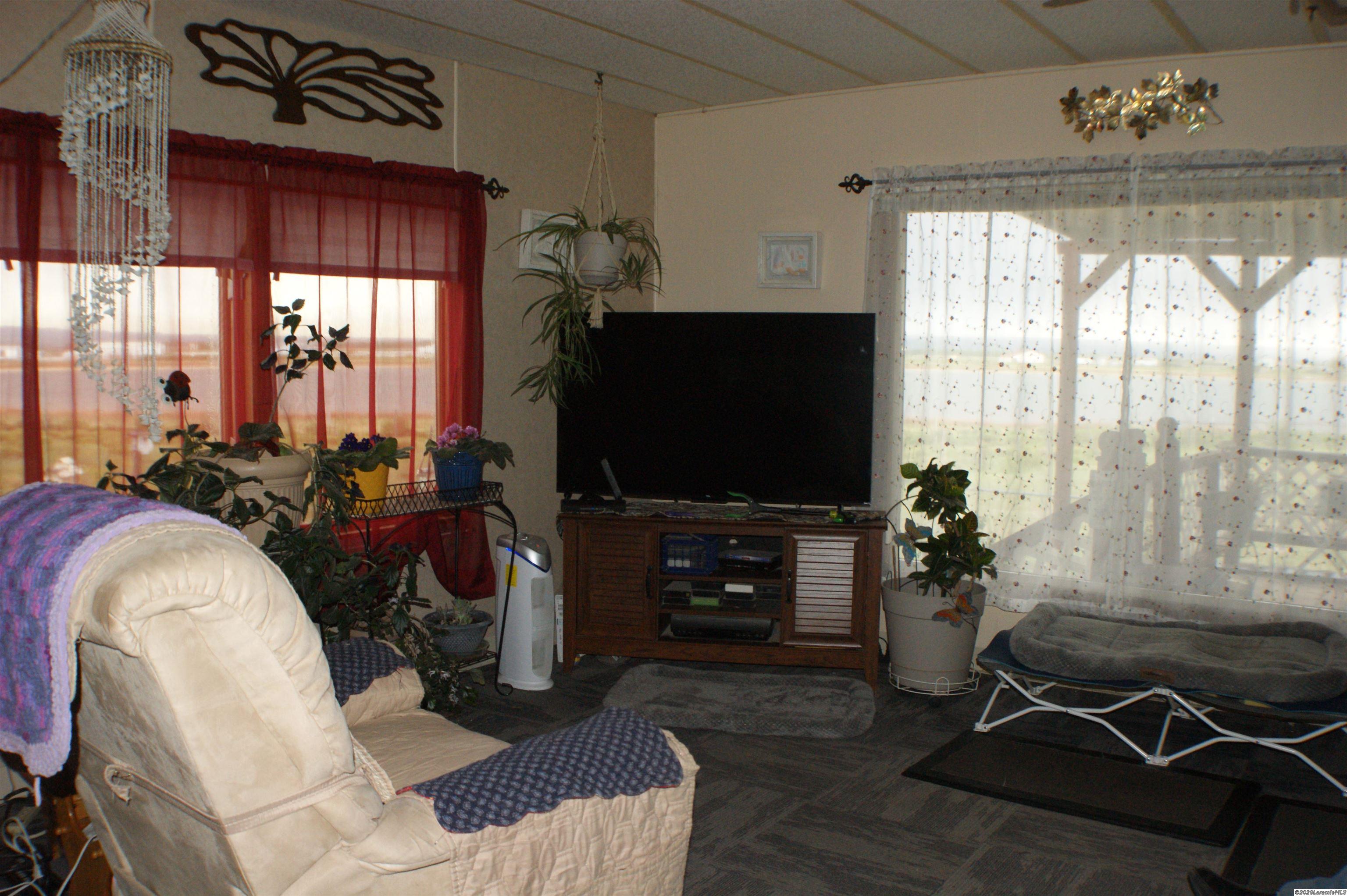 80 Osprey Road Laramie, WY 82070 - Photo 10 of 11 Gallery Image 10