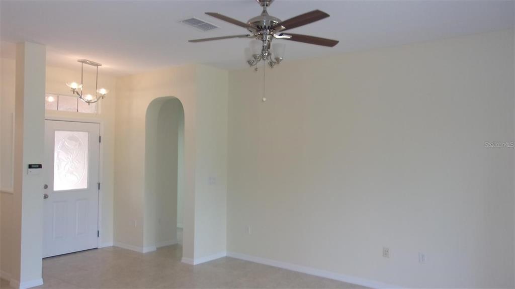 8781 Southwest 82nd Court Road Ocala, FL 34481 - Photo 6 of 40 Gallery Image 6