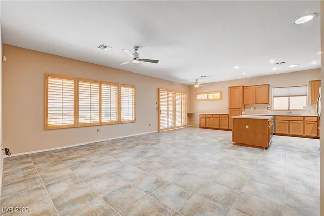 $2,100 | 1684 Rockcrest Hills Avenue, Henderson, NV 89052