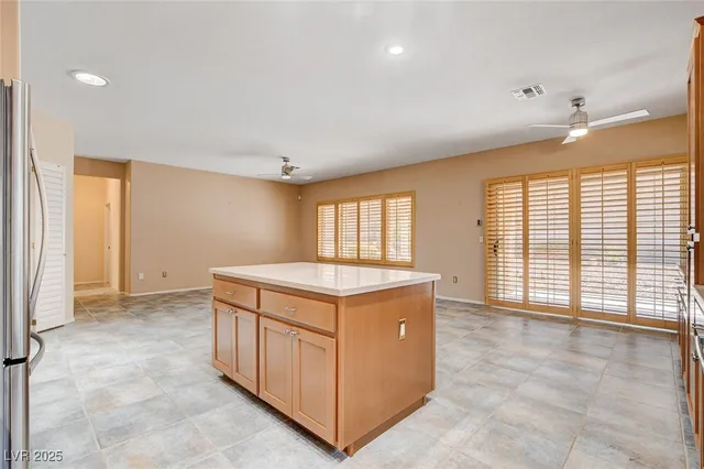 $2,100 | 1684 Rockcrest Hills Avenue, Henderson, NV 89052