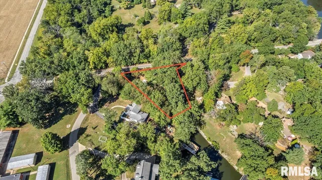 $399,900 | 820 West Lake Shore Drive, Springfield, IL 62712