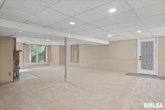 $399,900 | 820 West Lake Shore Drive, Springfield, IL 62712