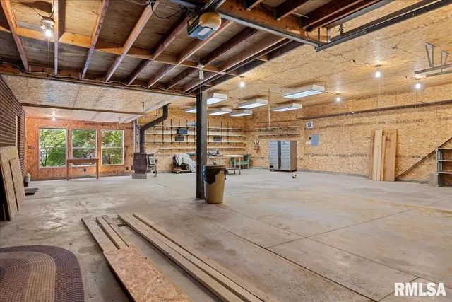 $399,900 | 820 West Lake Shore Drive, Springfield, IL 62712