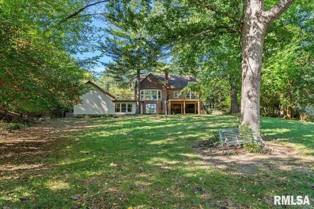 $399,900 | 820 West Lake Shore Drive, Springfield, IL 62712