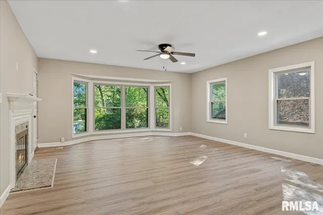 $399,900 | 820 West Lake Shore Drive, Springfield, IL 62712