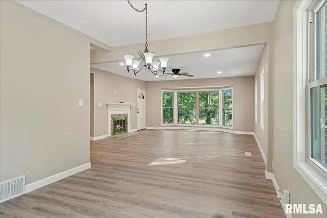 $399,900 | 820 West Lake Shore Drive, Springfield, IL 62712