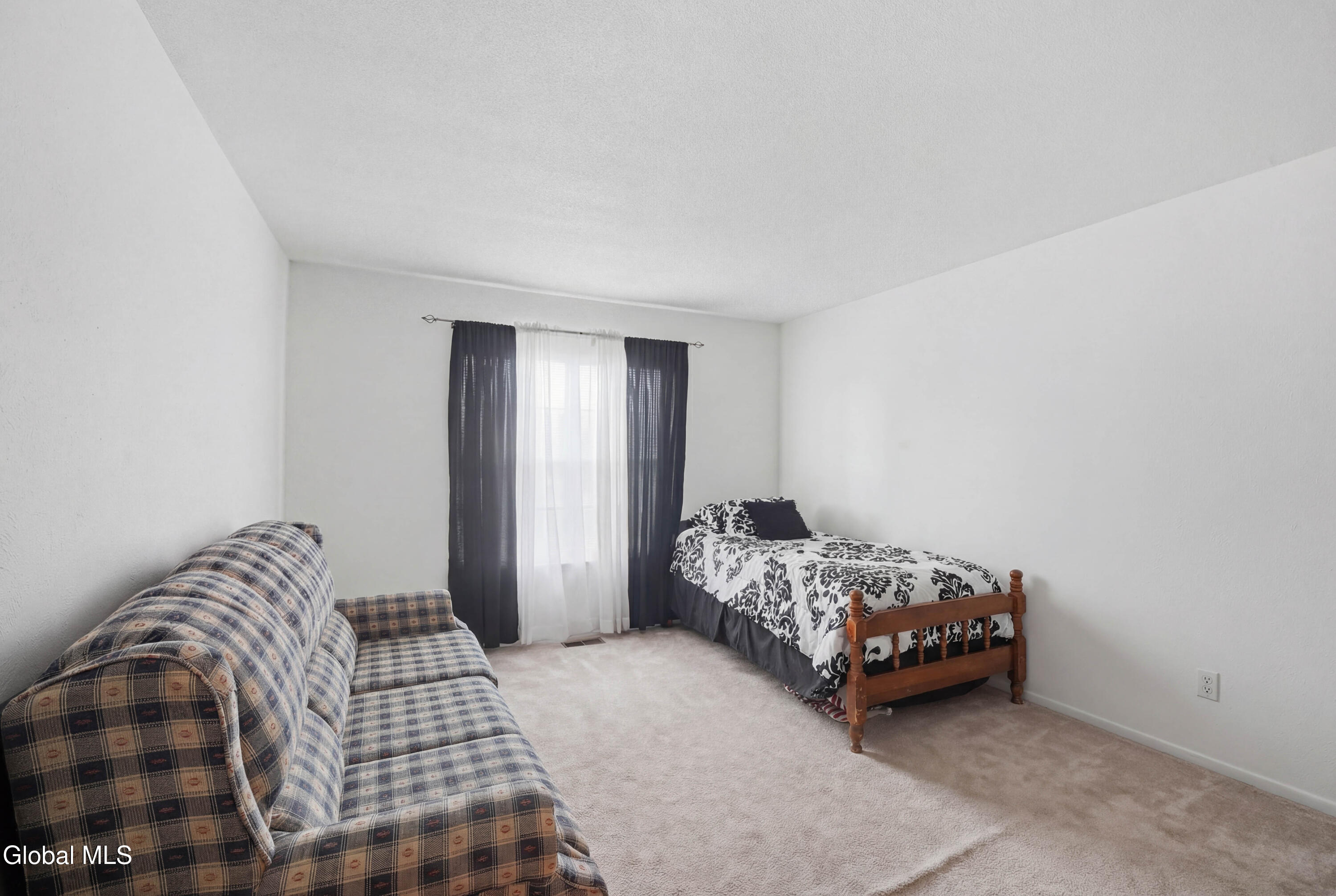 824 Ridge Circle Troy, NY 12182 - Photo 12 of 25 12
