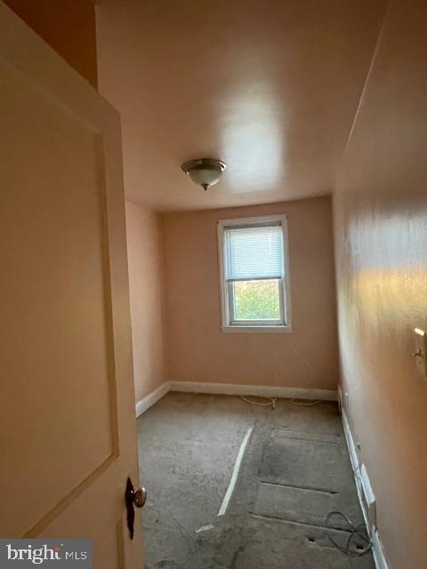 5000 West Hills Road Baltimore, MD 21229 - Photo 15 of 26 Third bedroom has a closet