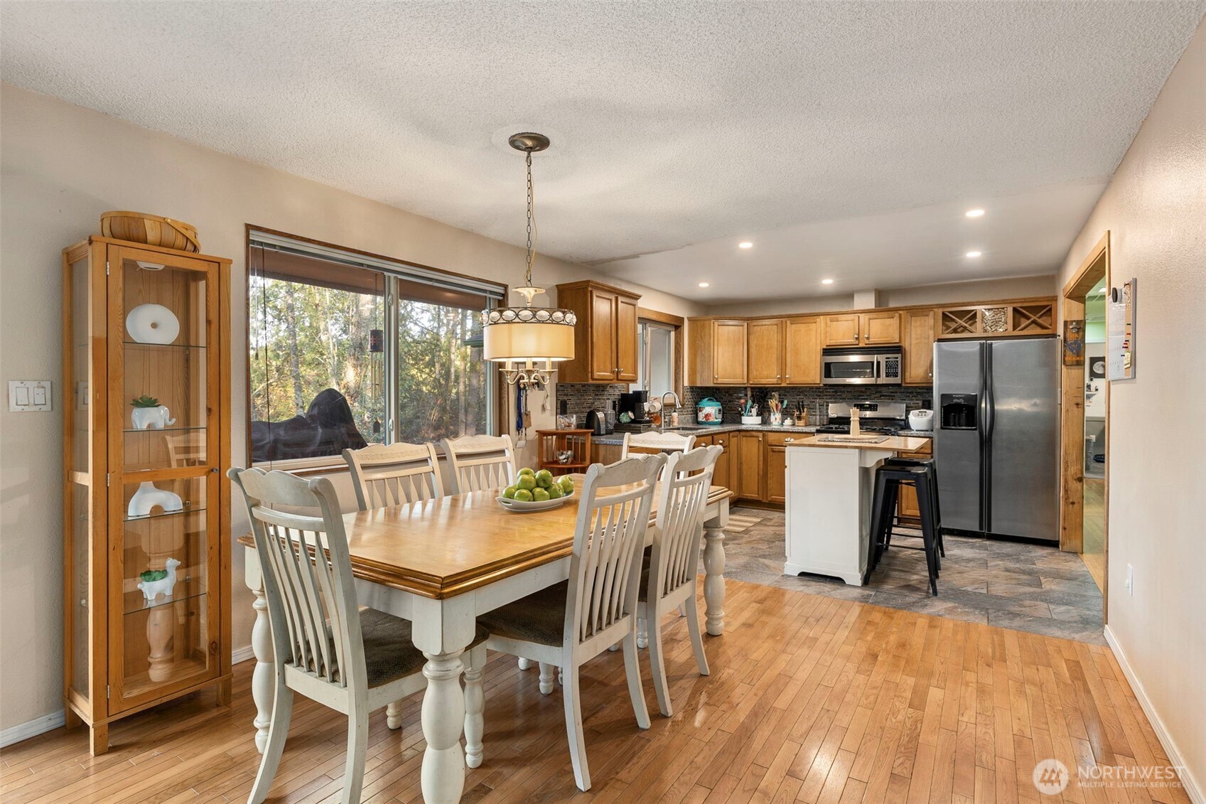 203 Northeast Alnus Way Bremerton, WA 98310 - Photo 11 of 38