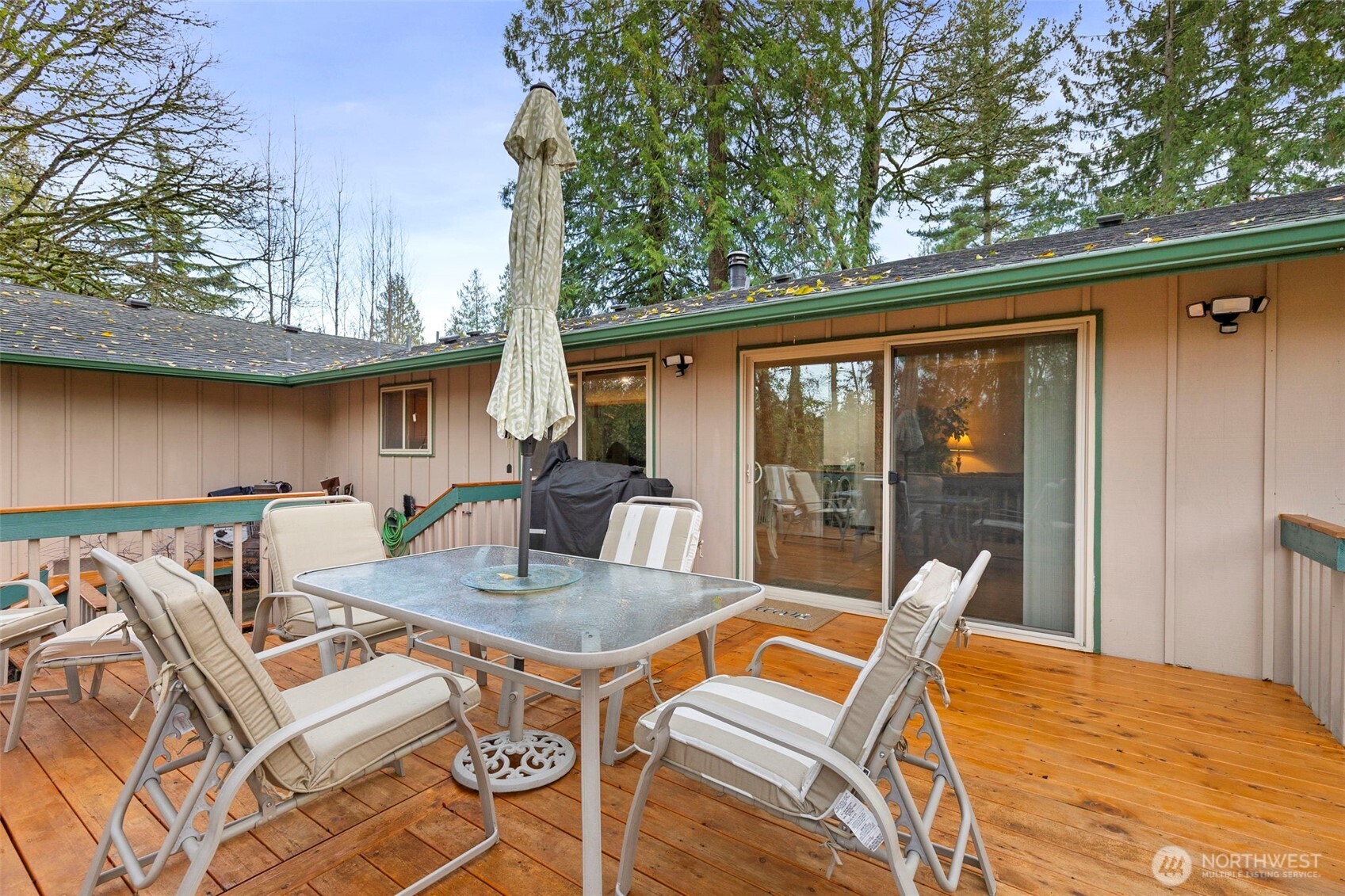 203 Northeast Alnus Way Bremerton, WA 98310 - Photo 26 of 38