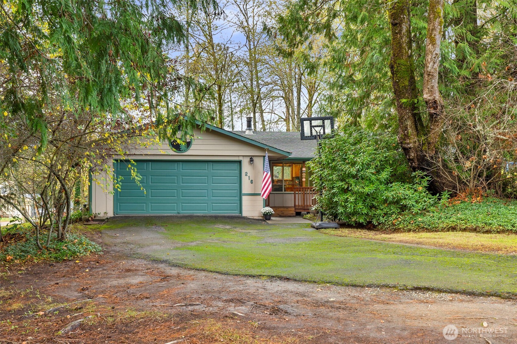 203 Northeast Alnus Way Bremerton, WA 98310 - Photo 3 of 38
