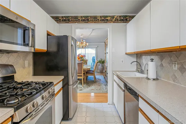 $510,000 | 24 Leisure Way, Mohegan Lake, NY 10547