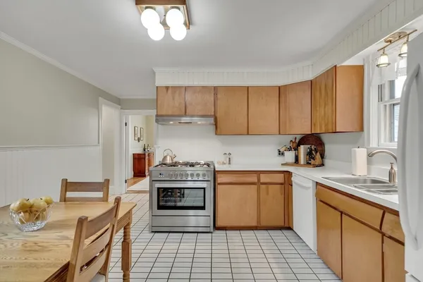 $1,595,000 | 1083 Walnut Street, Newton, MA 02461