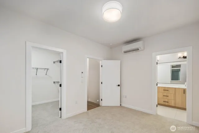 $604,950 | 548 South Cloverdale Street, Unit D, Seattle, WA 98108