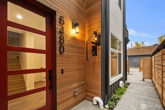 $604,950 | 548 South Cloverdale Street, Unit D, Seattle, WA 98108