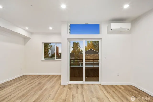 $604,950 | 548 South Cloverdale Street, Unit D, Seattle, WA 98108