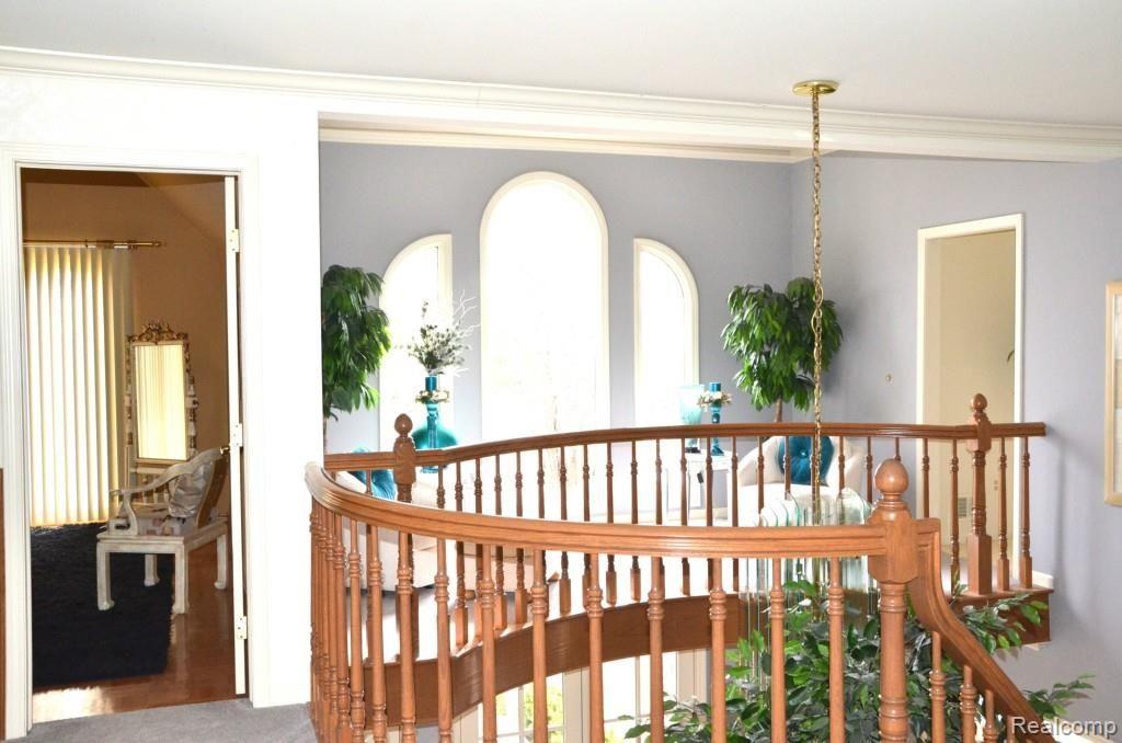 5806 Wellwood Drive Rochester, MI 48306 - Photo 39 of 76 Upper Level ~ Sitting Area off Master Bedroom (View of Frontage)