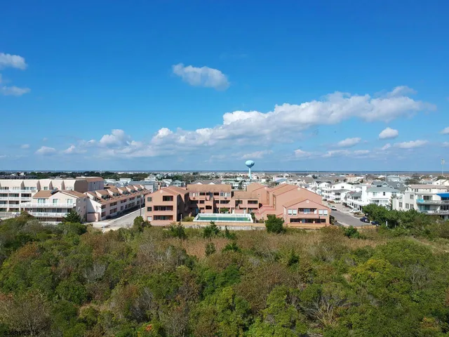 $1,500 | 330 42nd Street South, Unit B15, Brigantine, NJ 08203