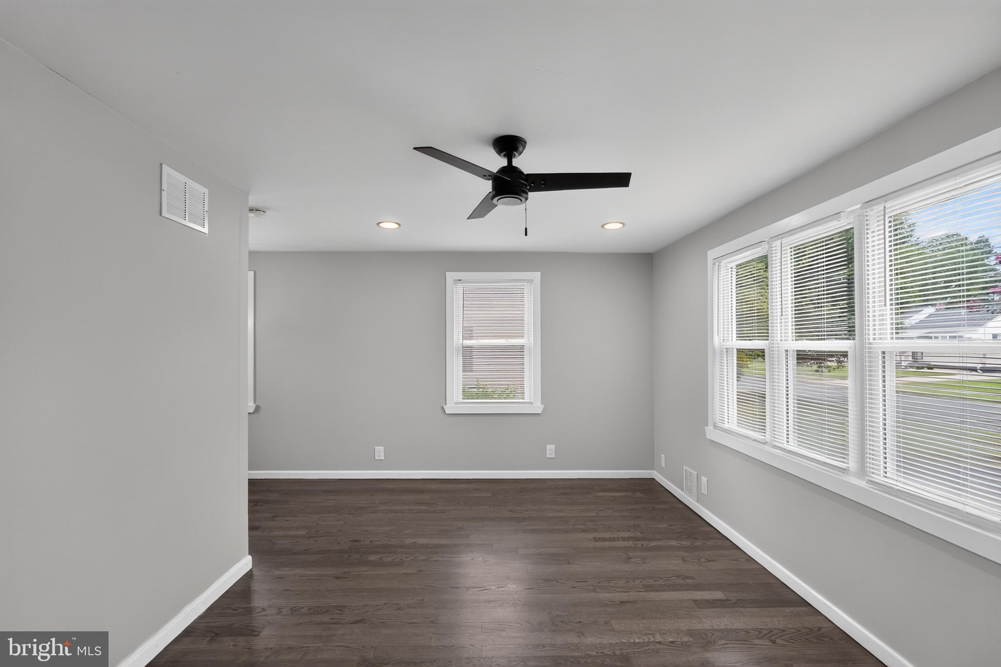 32 Stanford Road Cherry Hill, NJ 08034 - Photo 9 of 27 Gallery Image 9