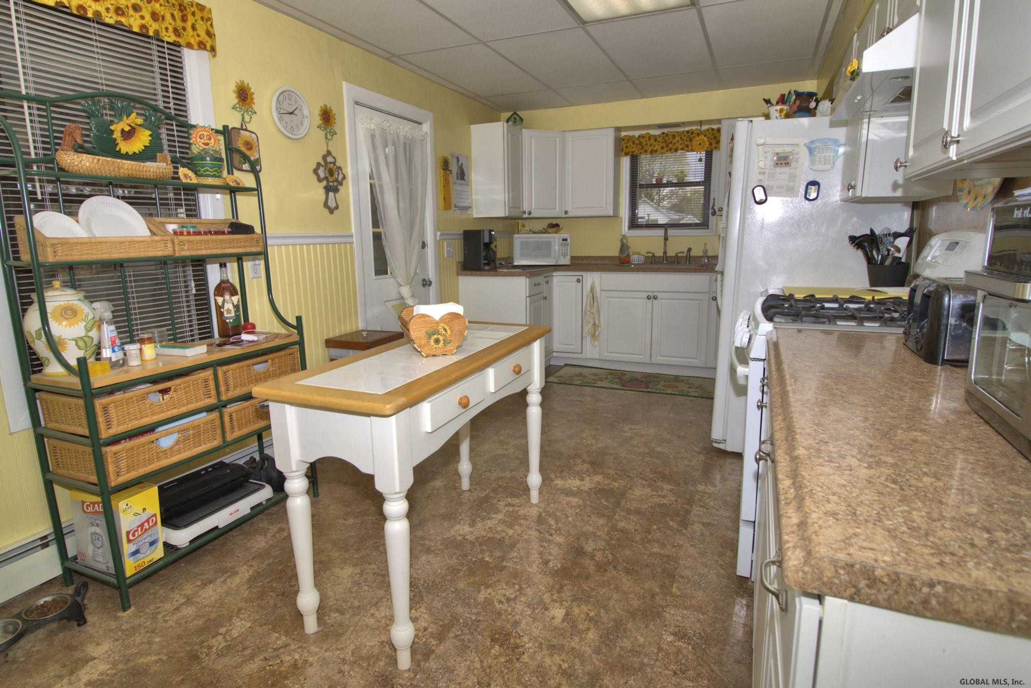 978 Hoosick Road Brunswick, NY 12180 - Photo 3 of 25 Photo 3