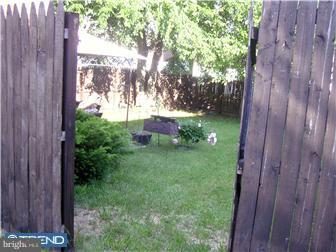 9915 Sandy Road Philadelphia, PA 19115 - Photo 2 of 6 Gallery Image 2