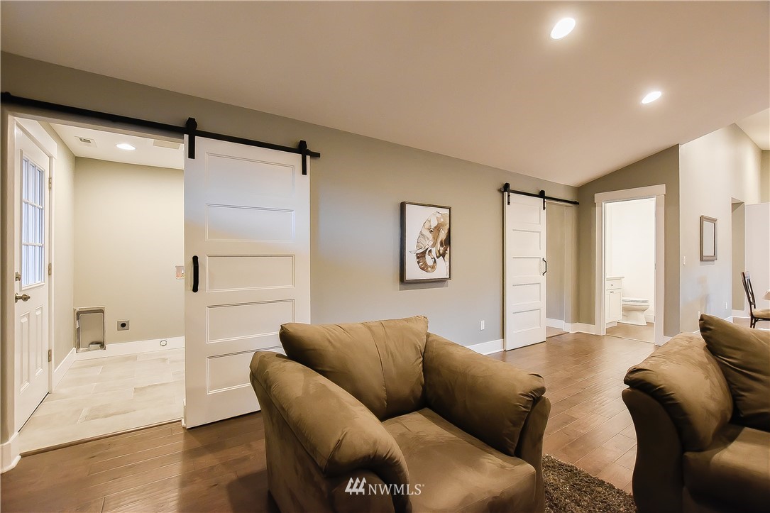 4102 Jewell Road Bothell, WA 98012 - Photo 12 of 25