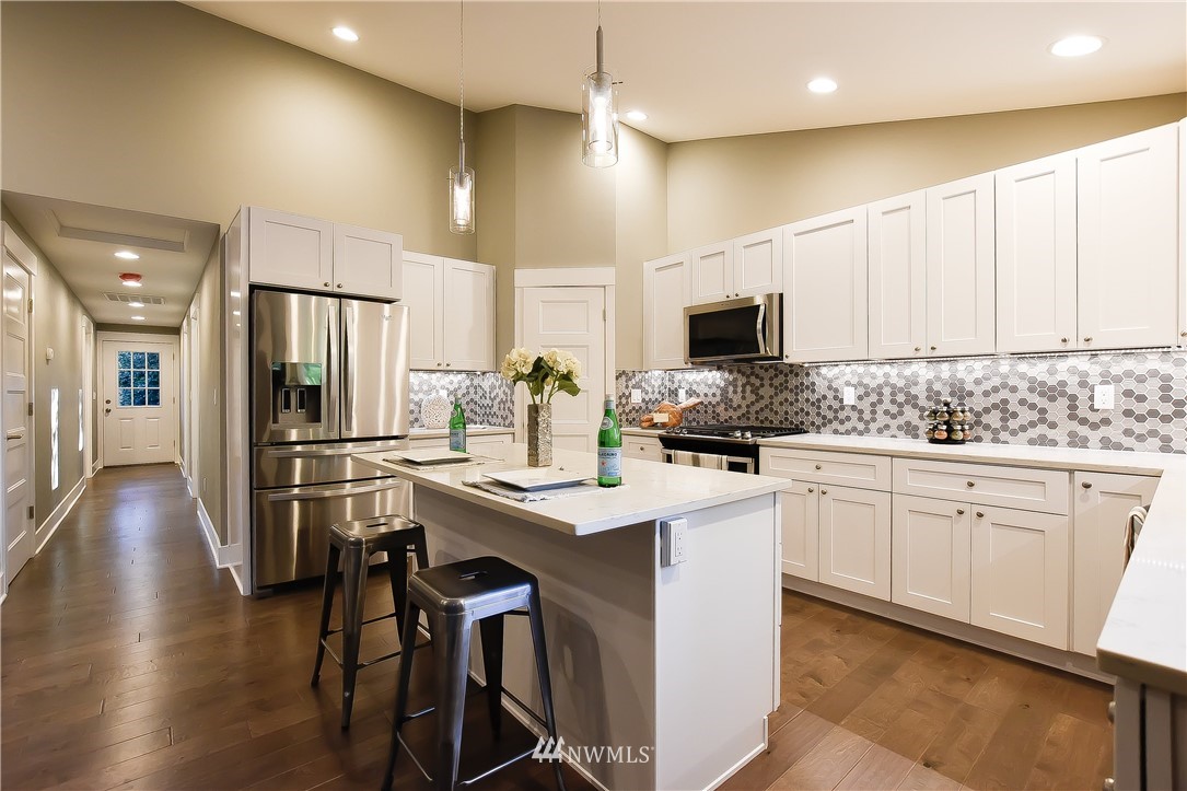 4102 Jewell Road Bothell, WA 98012 - Photo 6 of 25