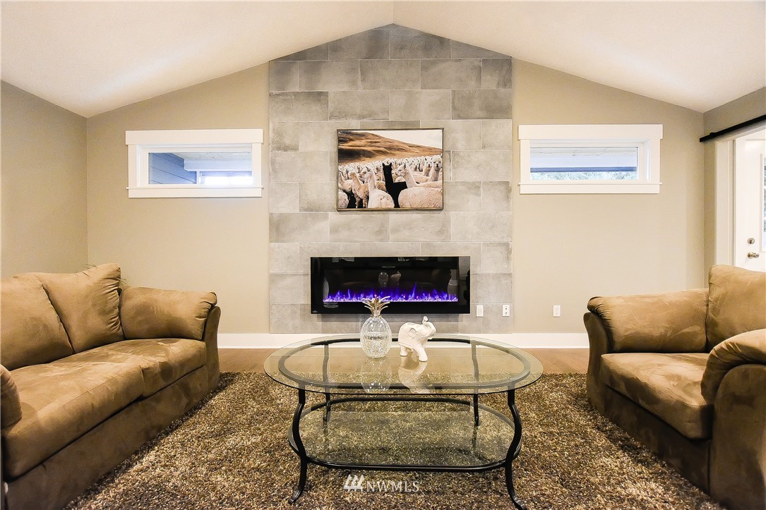 4102 Jewell Road Bothell, WA 98012 - Photo 9 of 25