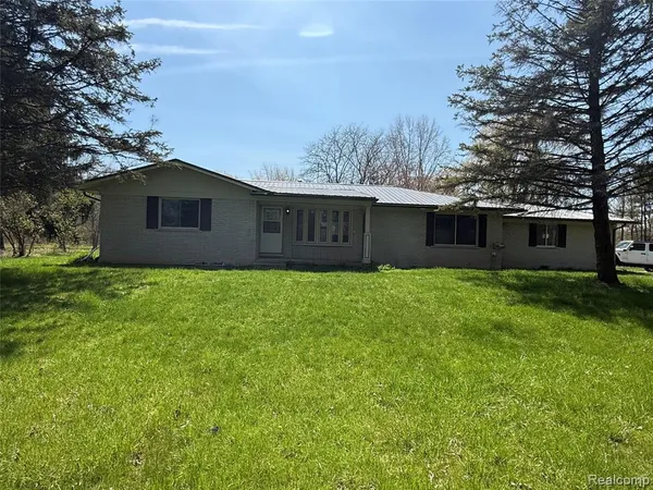 $449,999 | 11779 Dunn Road, Memphis, MI 48041