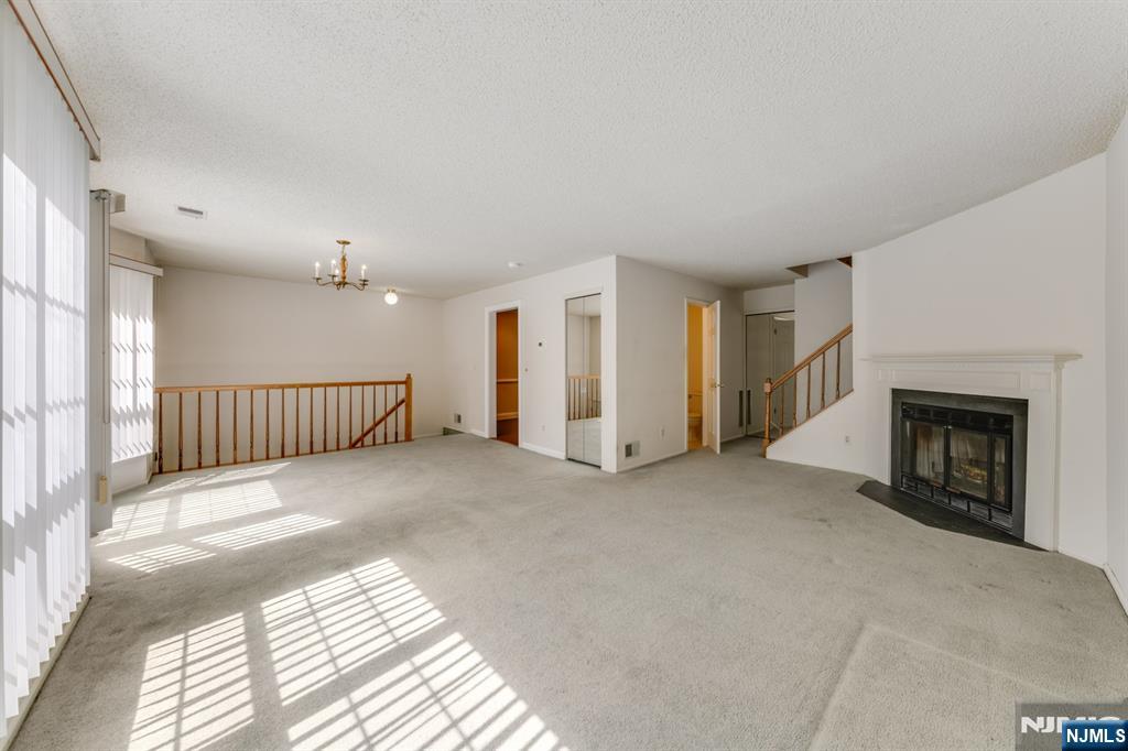 511 Quince Court Mahwah, NJ 07430 - Photo 10 of 29
