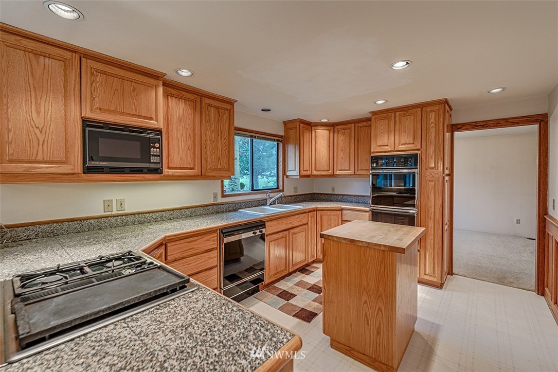 15264 Barrett Road Mount Vernon, WA 98273 - Photo 11 of 22