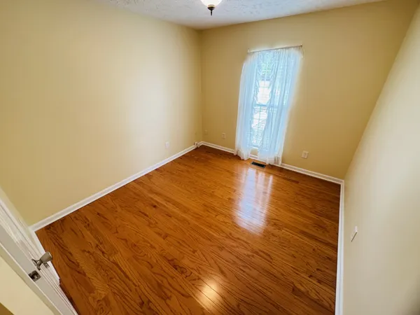 $2,200 | 403 South Tarver Avenue, Lebanon, TN 37087