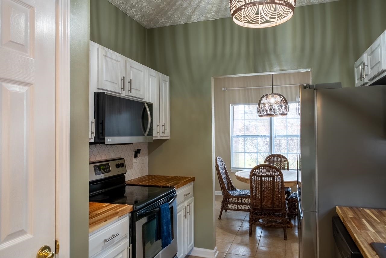 1309 Dominoe Trail Foley, AL 36535 - Photo 6 of 16 Kitchen