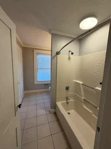 $2,300 | 3-5 Locust Street, Unit 3 5, Amesbury, MA 01913