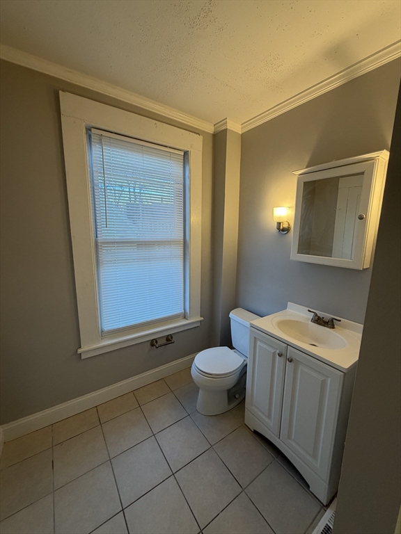 3-5 Locust Street, Unit 3 5 Amesbury, MA 01913 - Photo 3 of 13