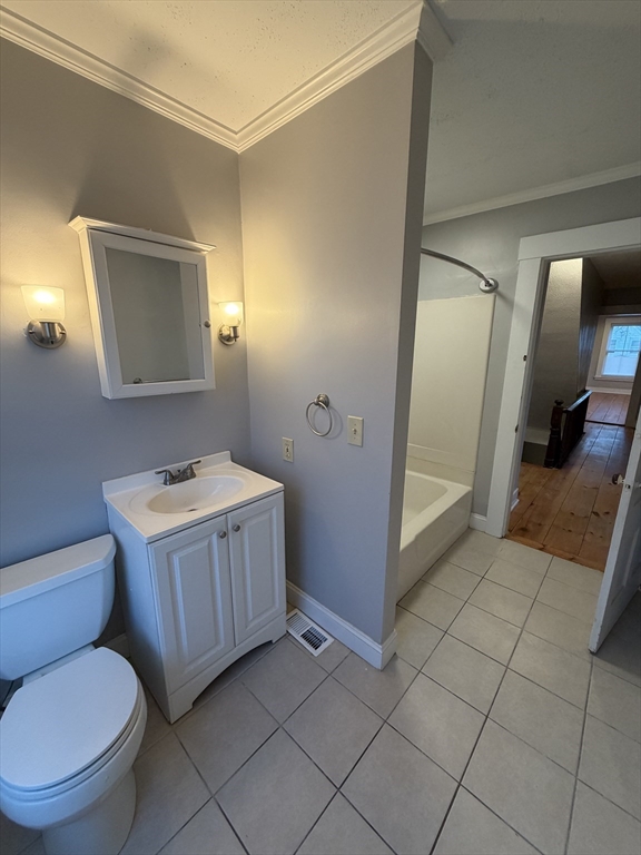 3-5 Locust Street, Unit 3 5 Amesbury, MA 01913 - Photo 4 of 13