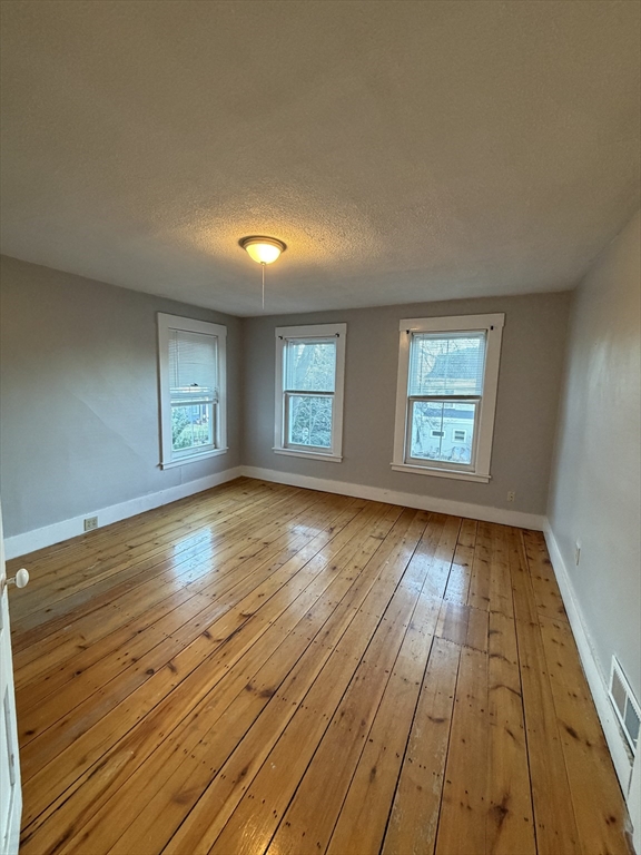 3-5 Locust Street, Unit 3 5 Amesbury, MA 01913 - Photo 7 of 13