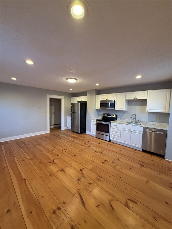 3-5 Locust Street, Unit 3 5 Amesbury, MA 01913 - Photo 9 of 13