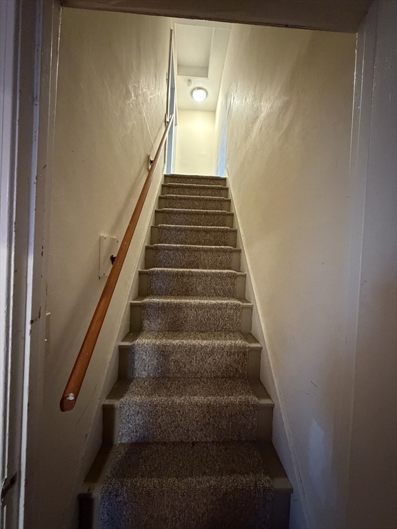 3-5 Locust Street, Unit 3 5 Amesbury, MA 01913 - Photo 10 of 13