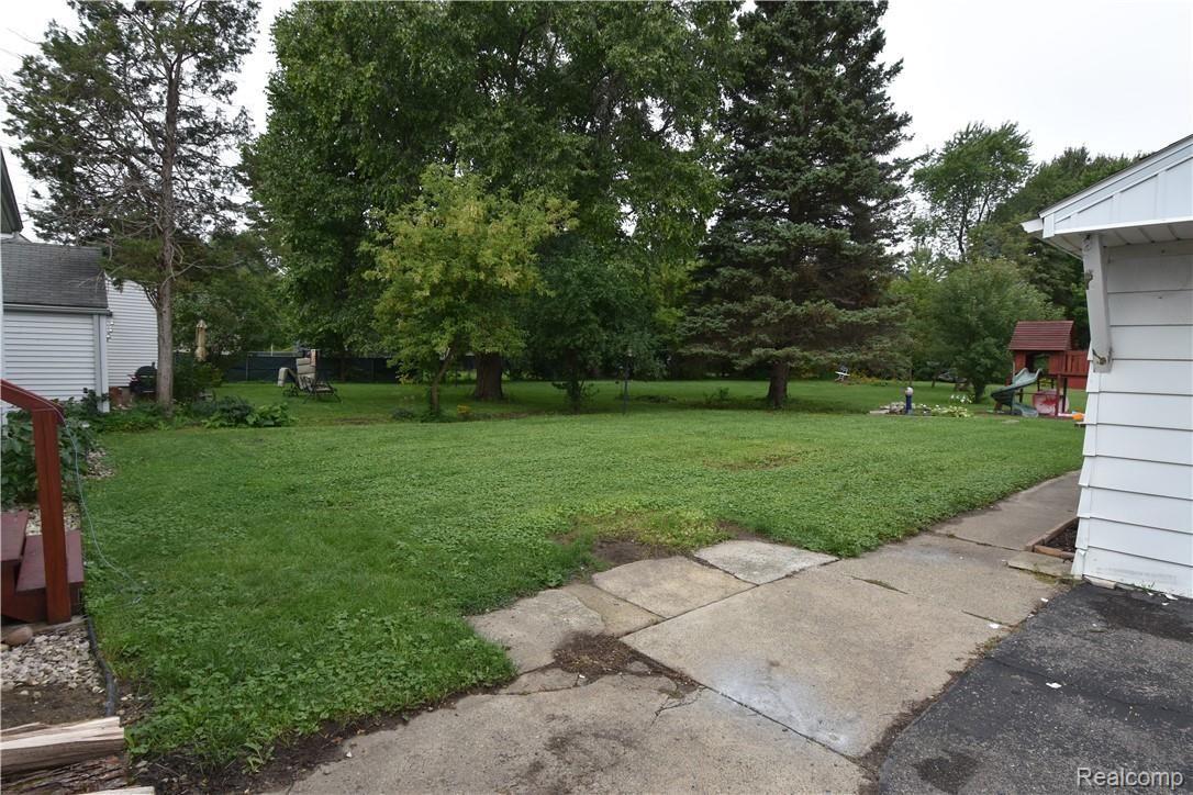 1216 West Bristol Road Flint, MI 48507 - Photo 29 of 33 DSC_1601.JPG