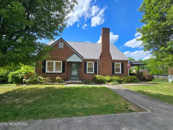 $245,000 | 361 Joslyn Avenue, Pennington Gap, VA 24277