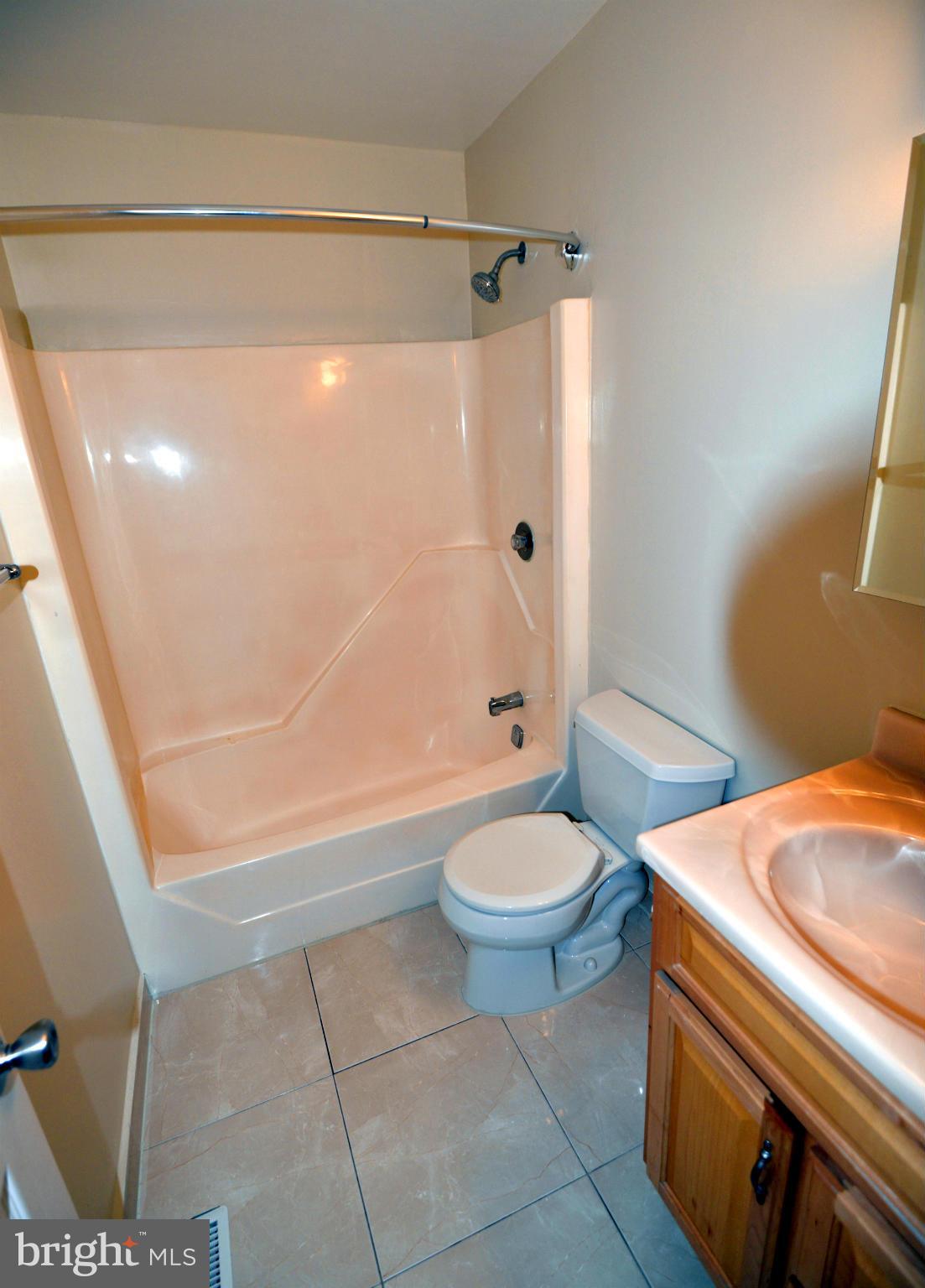 8718 Stark Road Annandale, VA 22003 - Photo 11 of 30 Bath