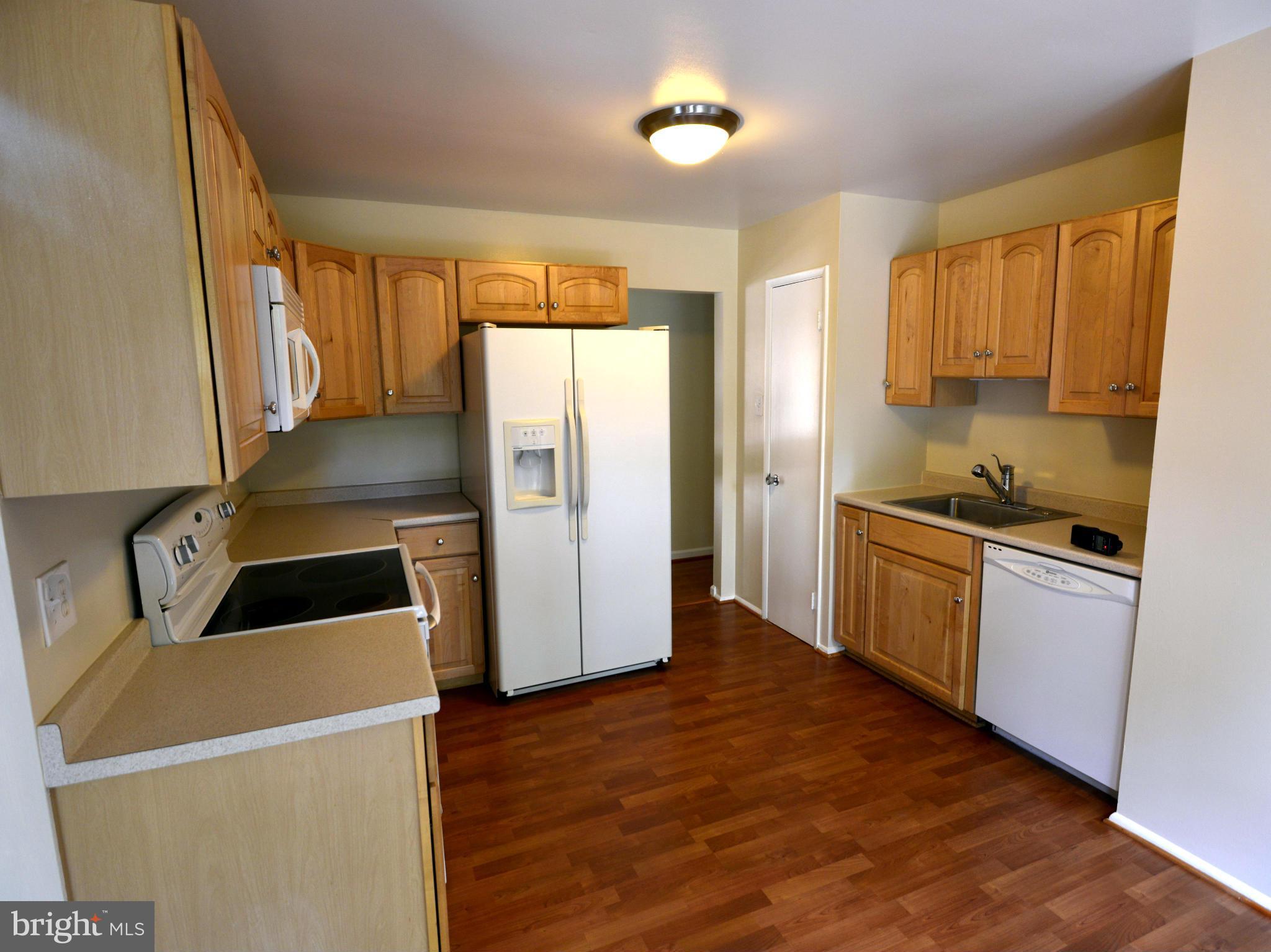8718 Stark Road Annandale, VA 22003 - Photo 17 of 30 Kitchen